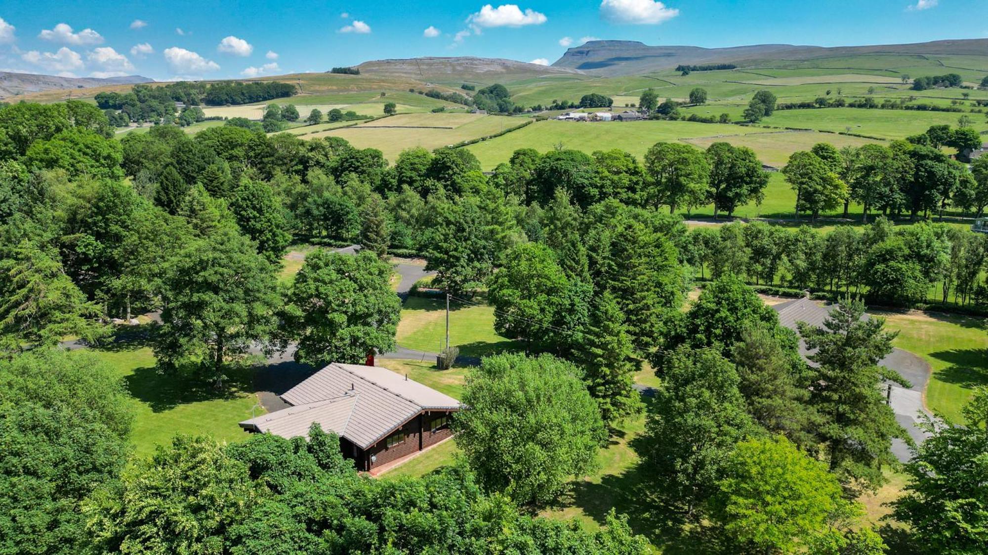 Pinecroft Lodges Ingleton  Exterior photo